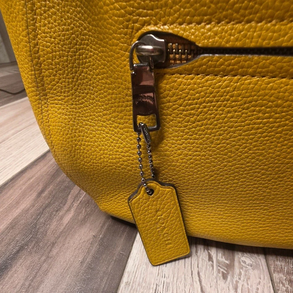 Coach Elle Hobo Bag Yellow Pebbled Leather Shoulder Crossbody F31399